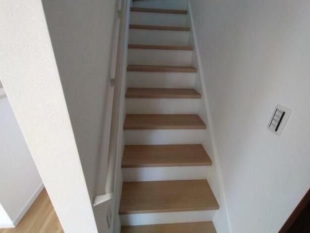 �y�Z�L�����e�B�z�@