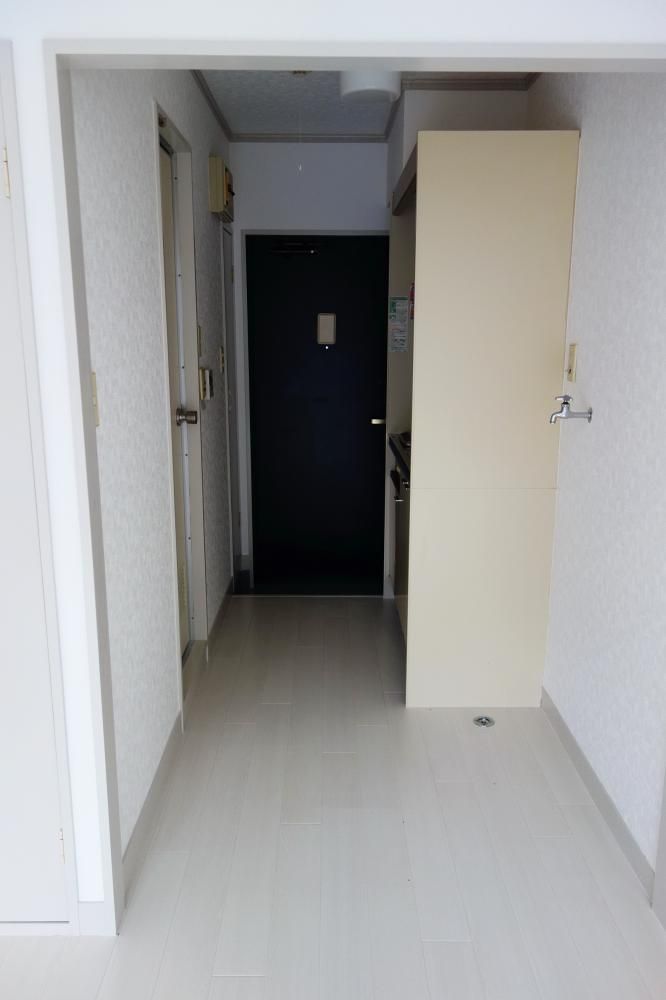 �y�Z�L�����e�B�z�@