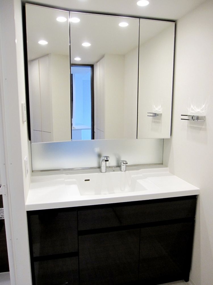 �y���ʏ��z�@