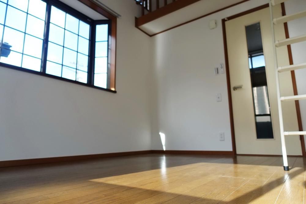 �y���ԁE���r���O�z�@