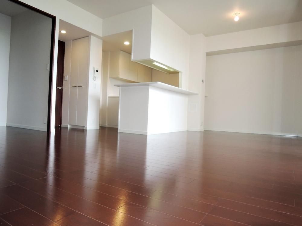 �y���ԁE���r���O�z�@