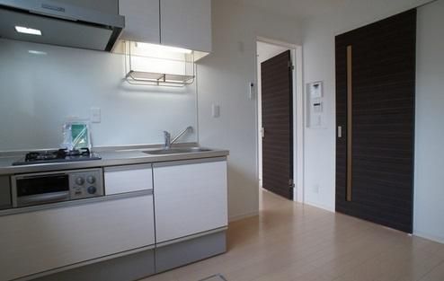 �y���ԁE���r���O�z�@