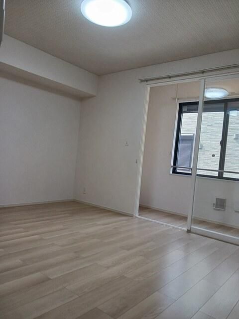 �y���ԁE���r���O�z�@