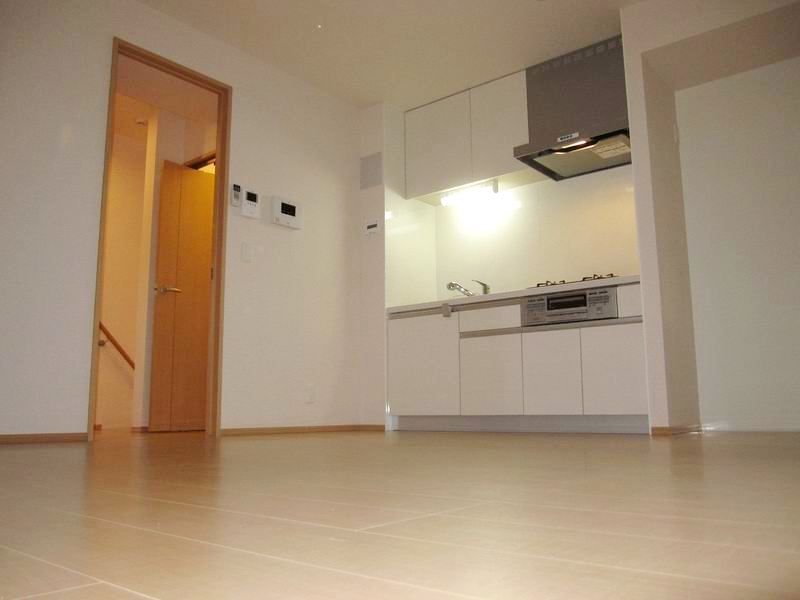 �y���ԁE���r���O�z�@