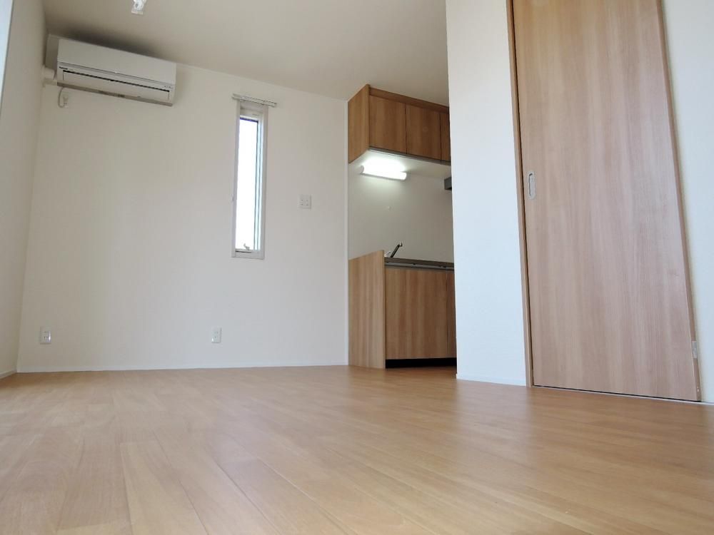 �y���ԁE���r���O�z�@