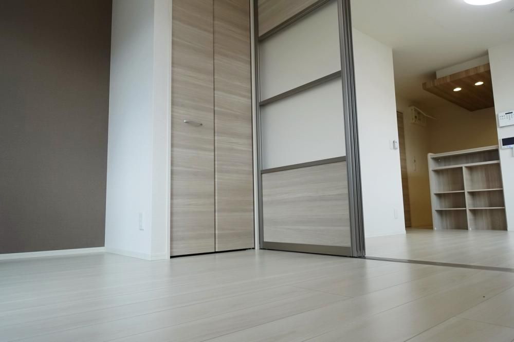 �y���ԁE���r���O�z�@���{�H��ЃC���[�W