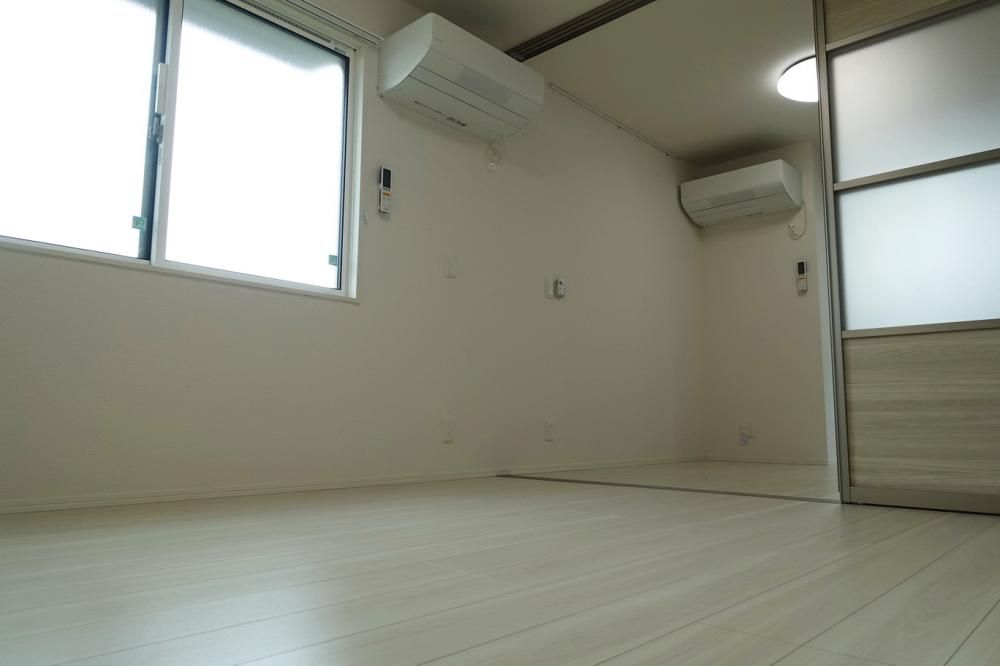 �y���]�z�@