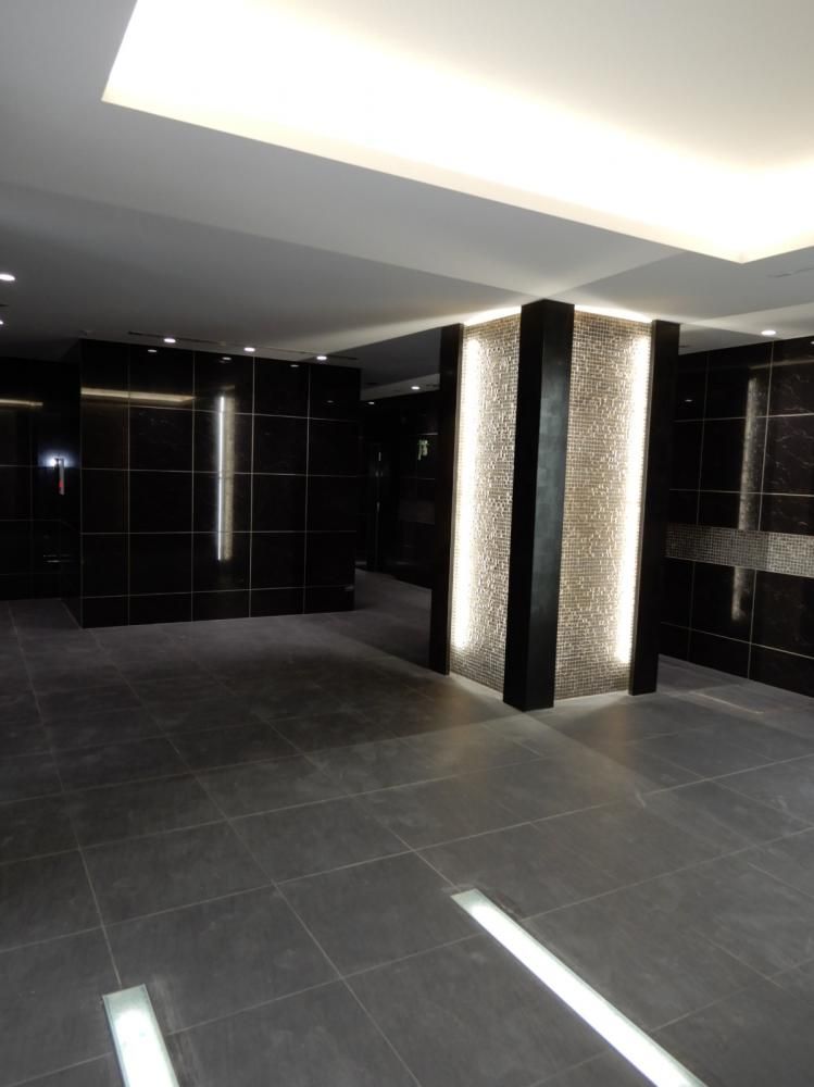 �y�G���g�����X�z�@