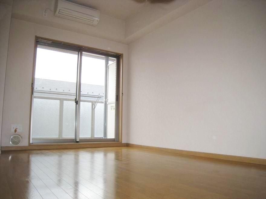 �y���ԁE���r���O�z�@