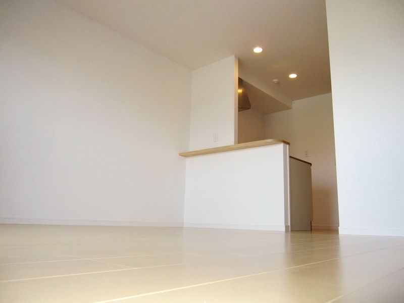 �y���ԁE���r���O�z�@