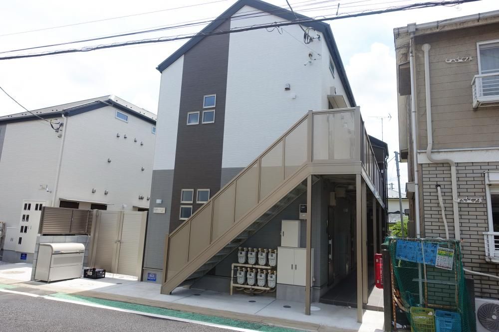 �y�G���g�����X�z�@