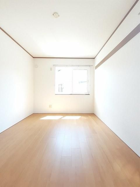 �y�Q���z�@