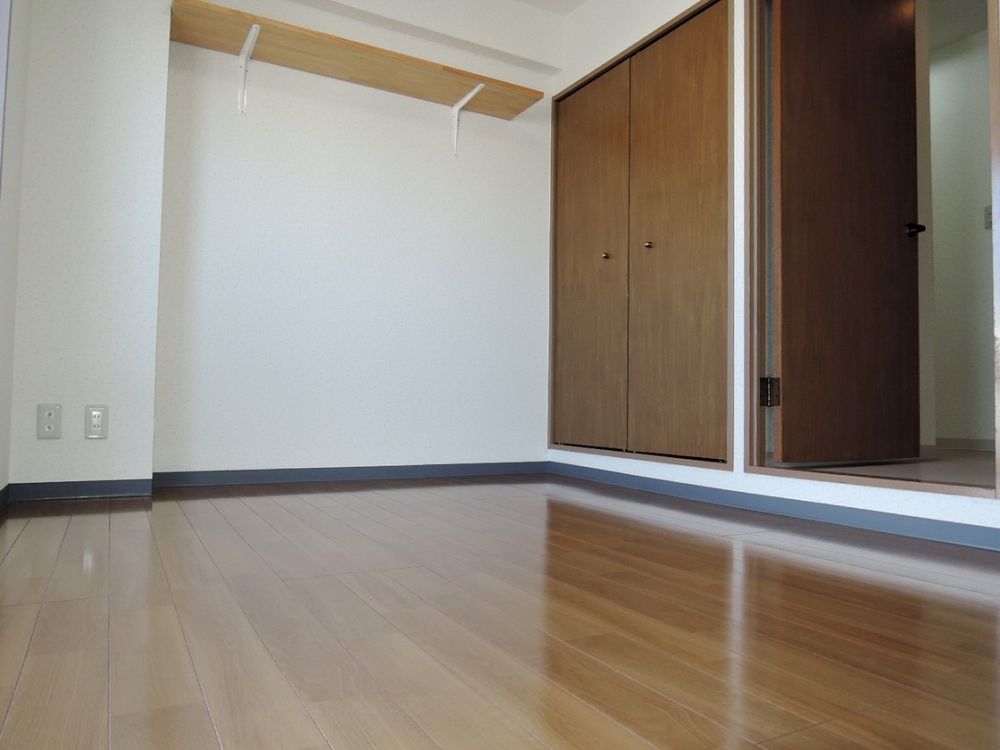 �y���ԁE���r���O�z�@