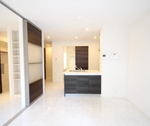 �y���ԁE���r���O�z�@