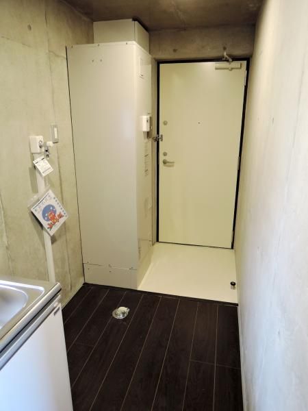 �y�Z�L�����e�B�z�@