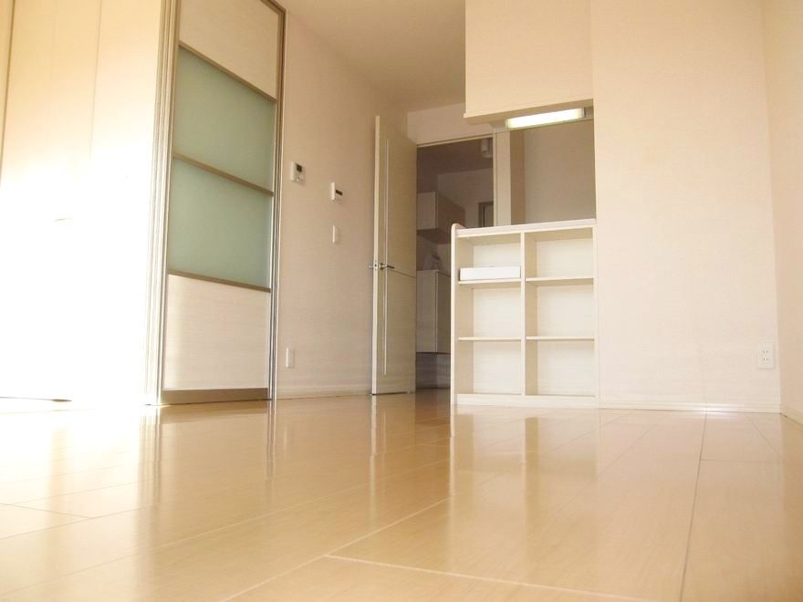 �y���ԁE���r���O�z�@