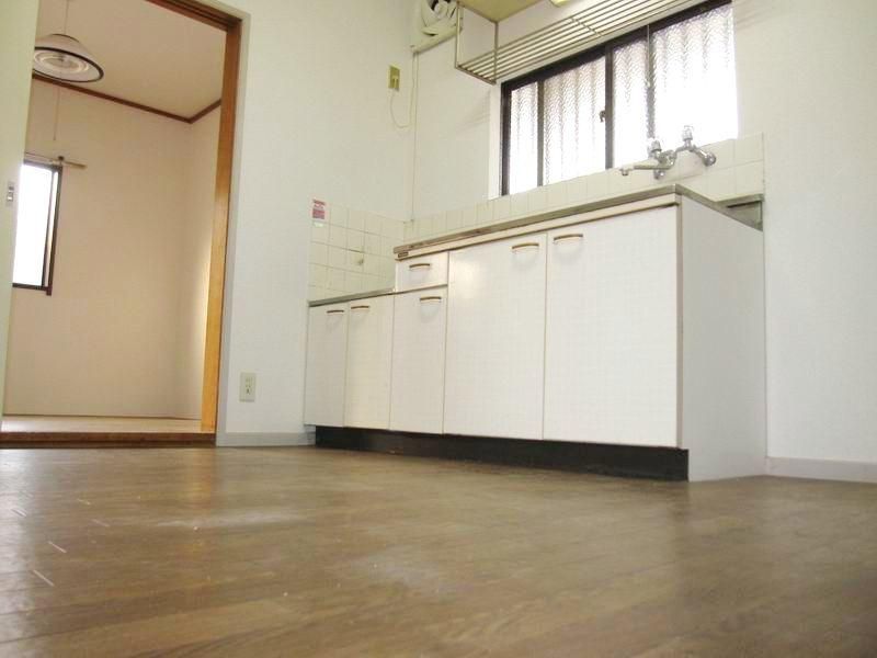 �y���ԁE���r���O�z�@