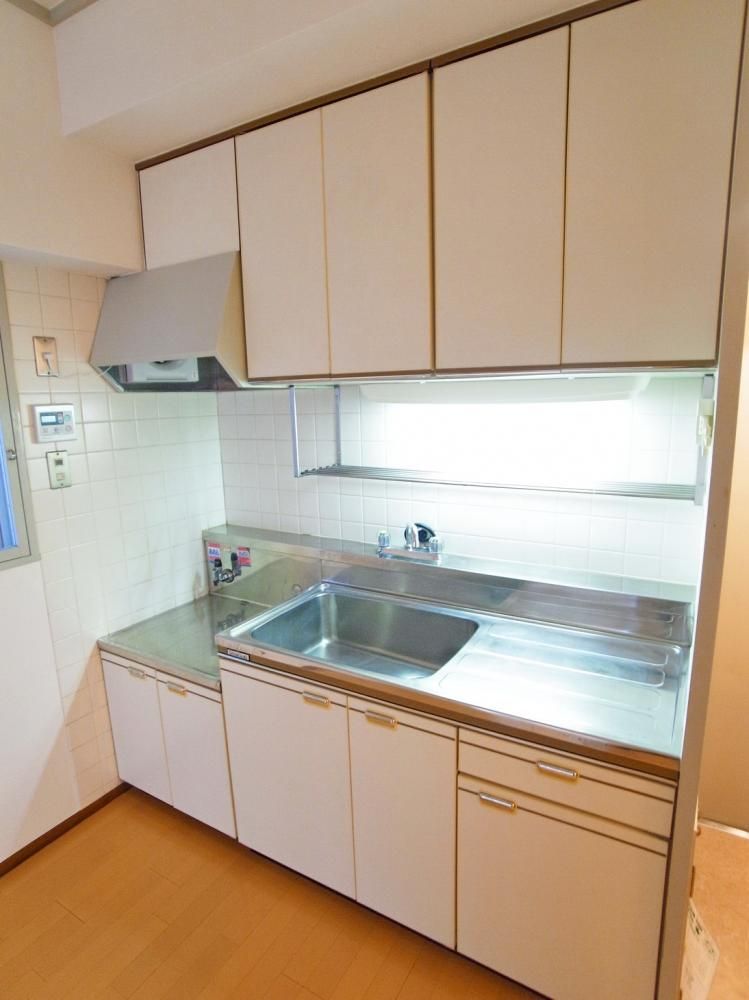 �y�L�b�`���z�@