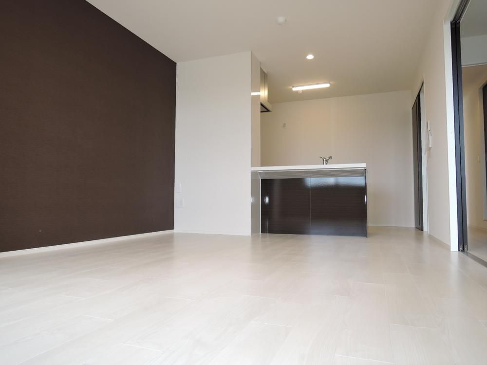 �y�����E���r���O�z�@