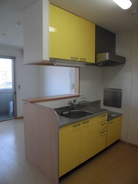 �y�L�b�`���z�@