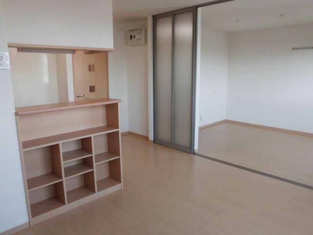 �y���ԁE���r���O�z�@