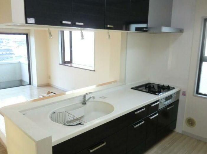 �y�L�b�`���z�@