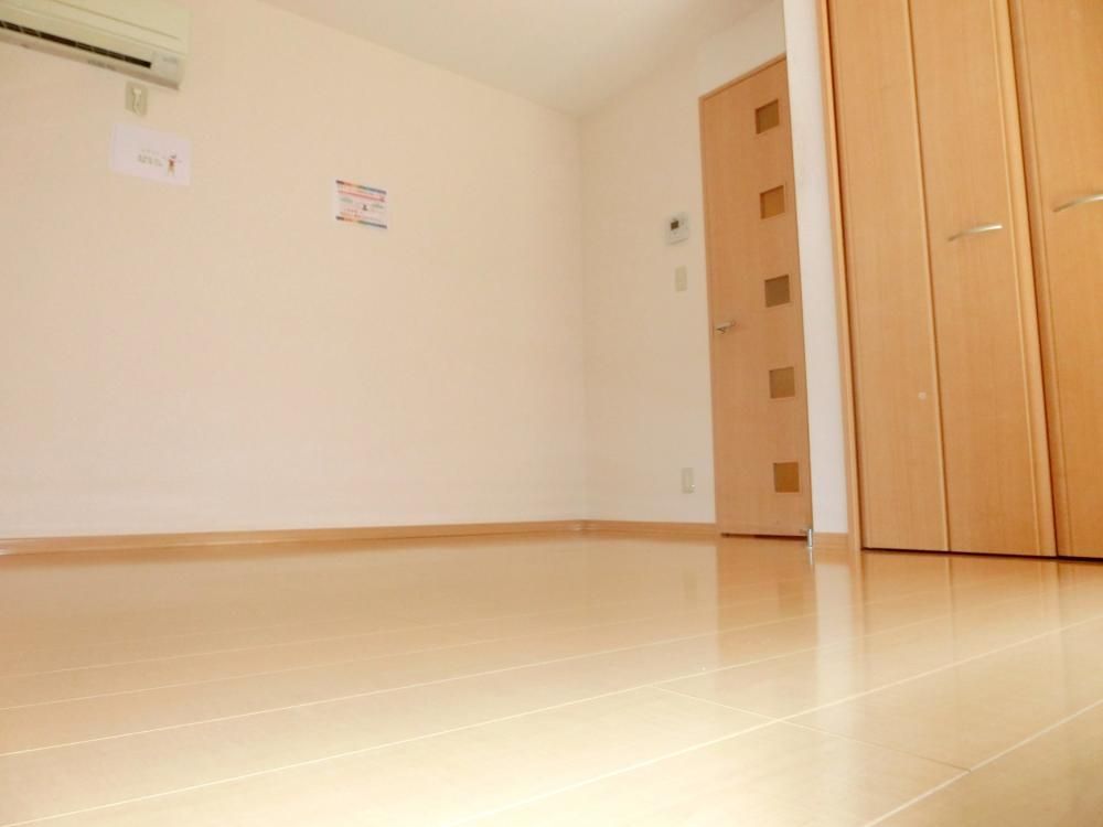 �y���ԁE���r���O�z�@