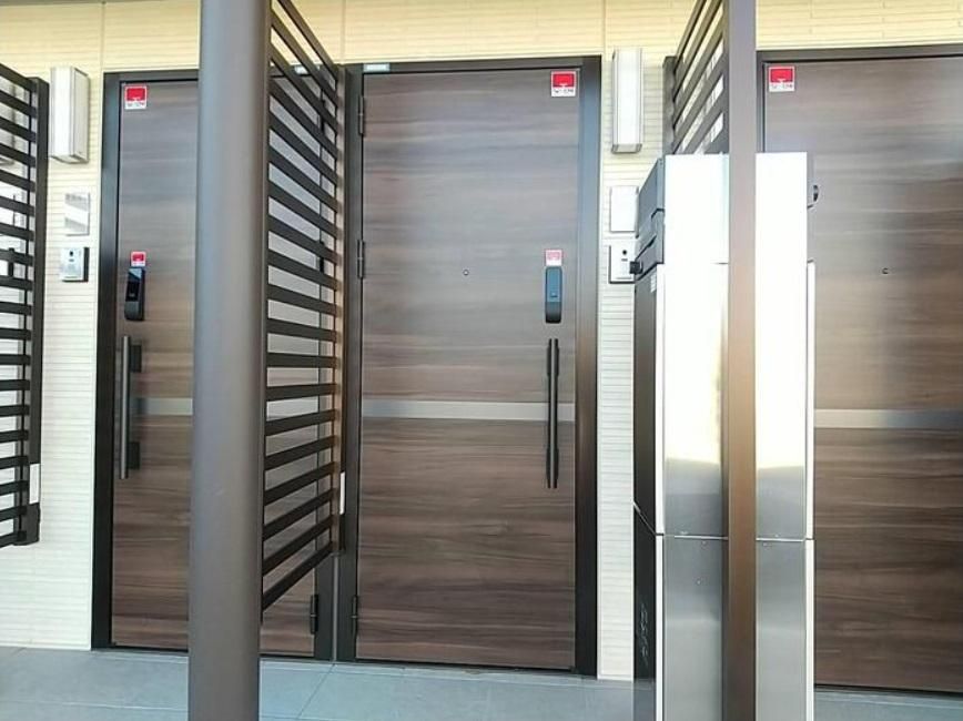 �y�G���g�����X�z�@