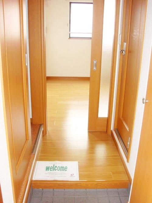 �y�Z�L�����e�B�z�@