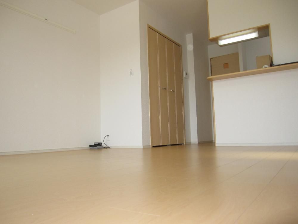 �y���ԁE���r���O�z�@