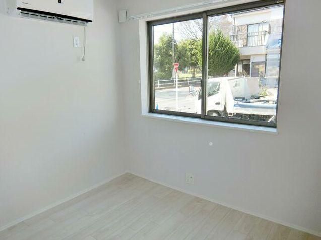 �y���]�z�@