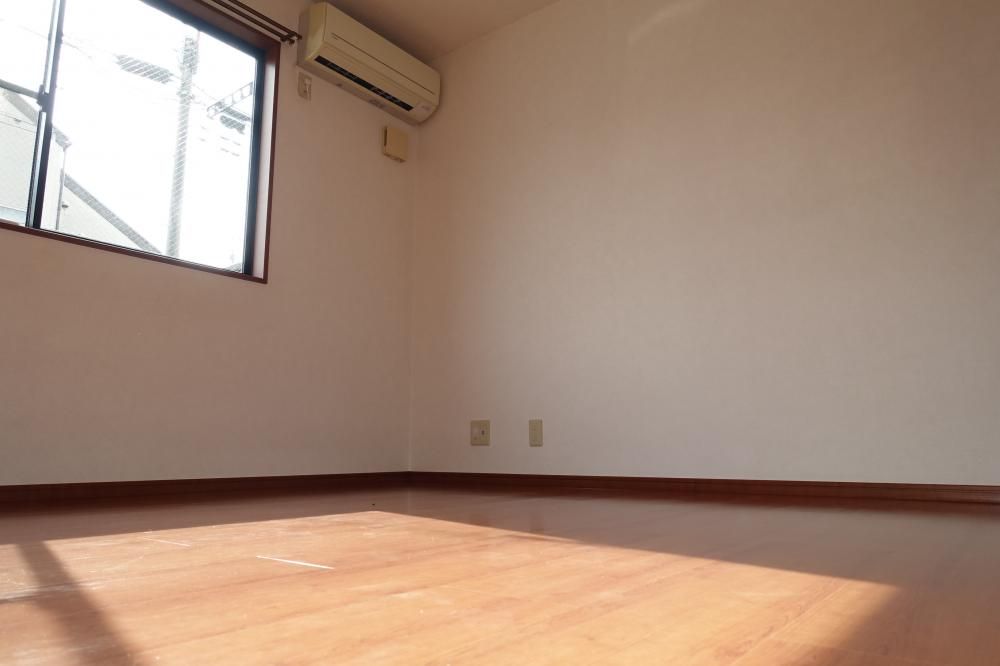 �y�����E���r���O�z�@