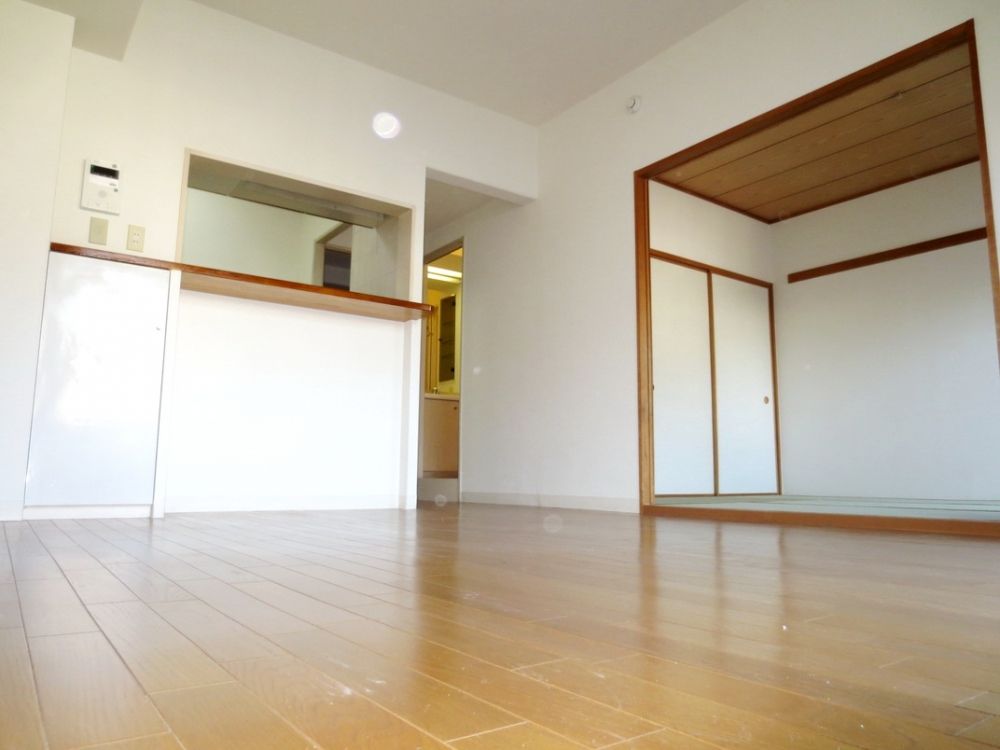 �y���ԁE���r���O�z�@