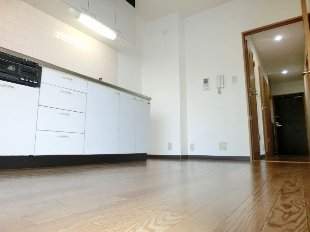 �y���ԁE���r���O�z�@