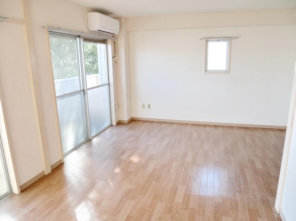 �y���ԁE���r���O�z�@