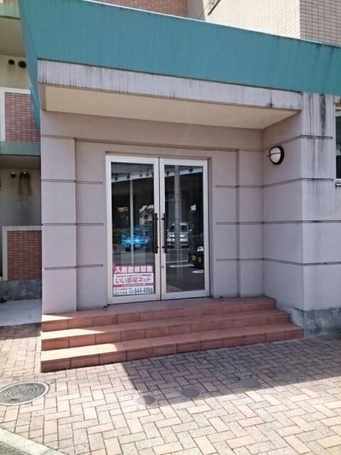 �y�G���g�����X�z�@
