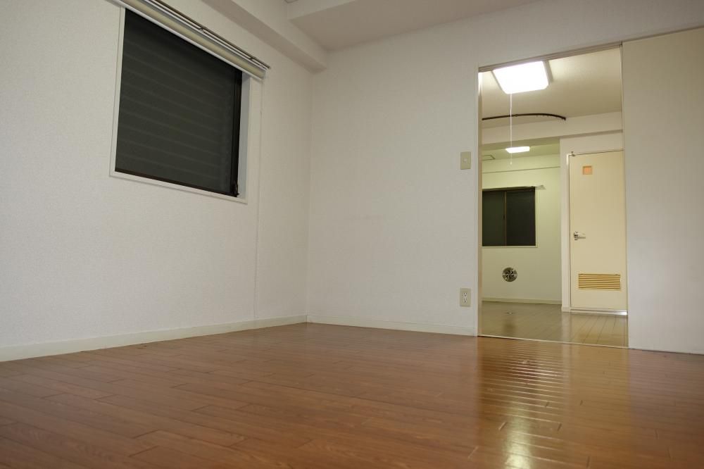 �y�Q���z�@