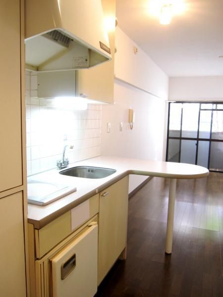 �y�L�b�`���z�@