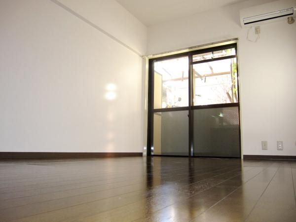 �y�Q���z�@