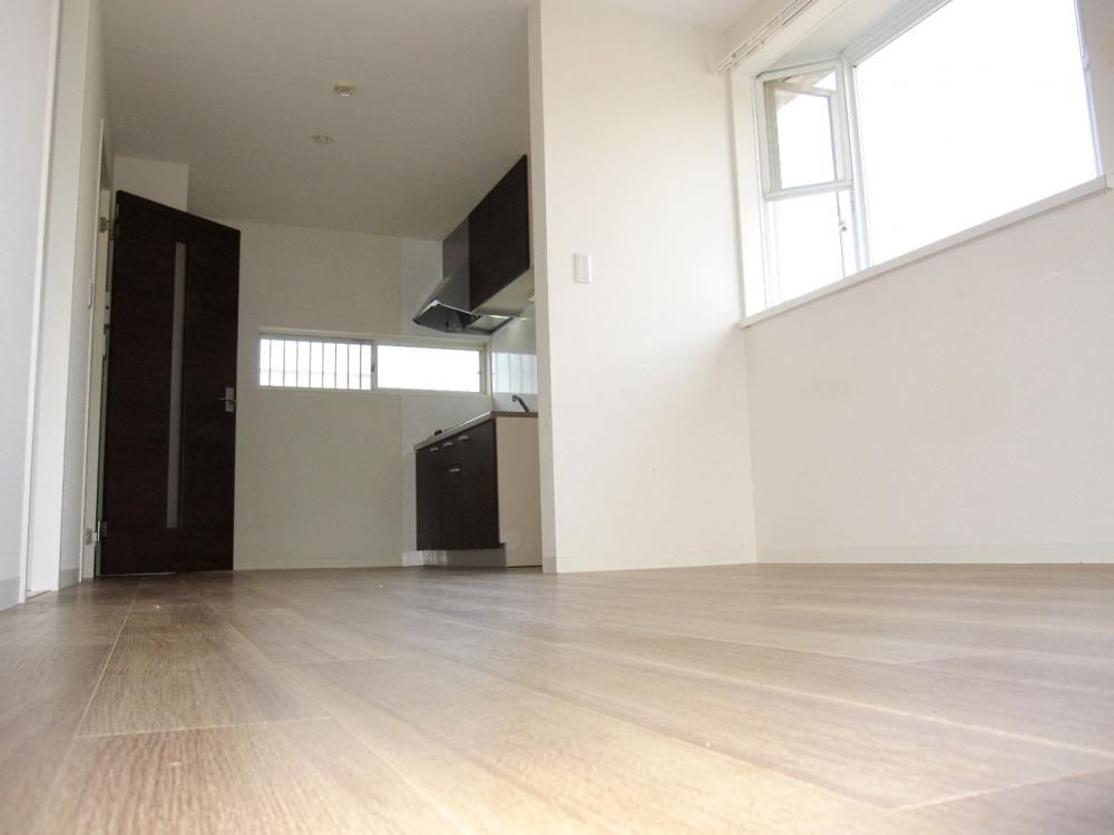 �y���ԁE���r���O�z�@