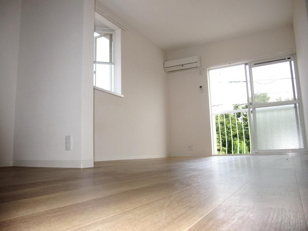 �y���]�z�@