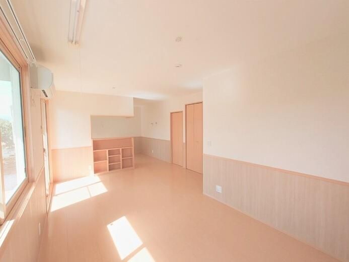 �y���ԁE���r���O�z�@