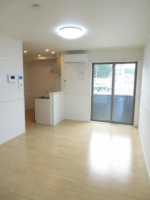 �y���ԁE���r���O�z�@