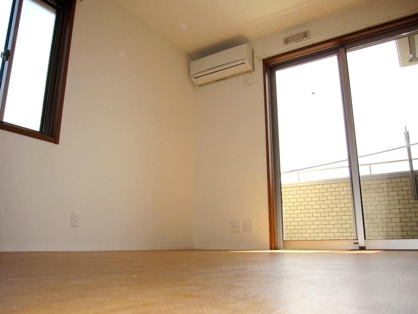 �y���]�z�@