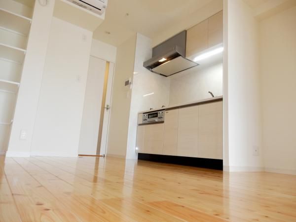 �y���ԁE���r���O�z�@