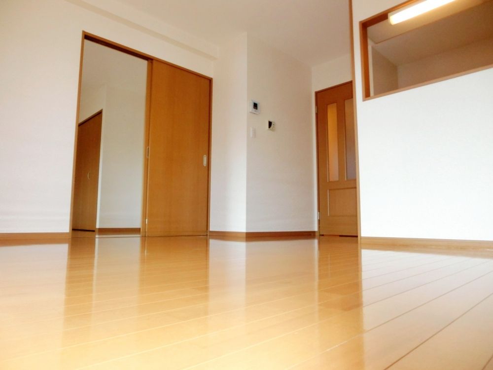 �y���ԁE���r���O�z�@