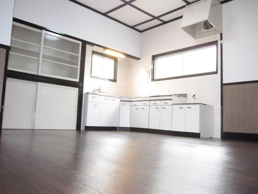 �y�o���R�j�[�z�@