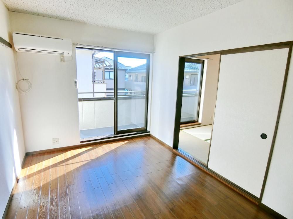 �y���ԁE���r���O�z�@