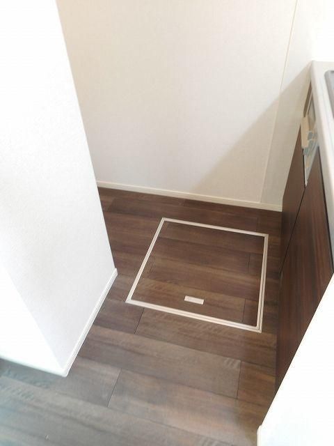 �y���̑��ݔ��z�@