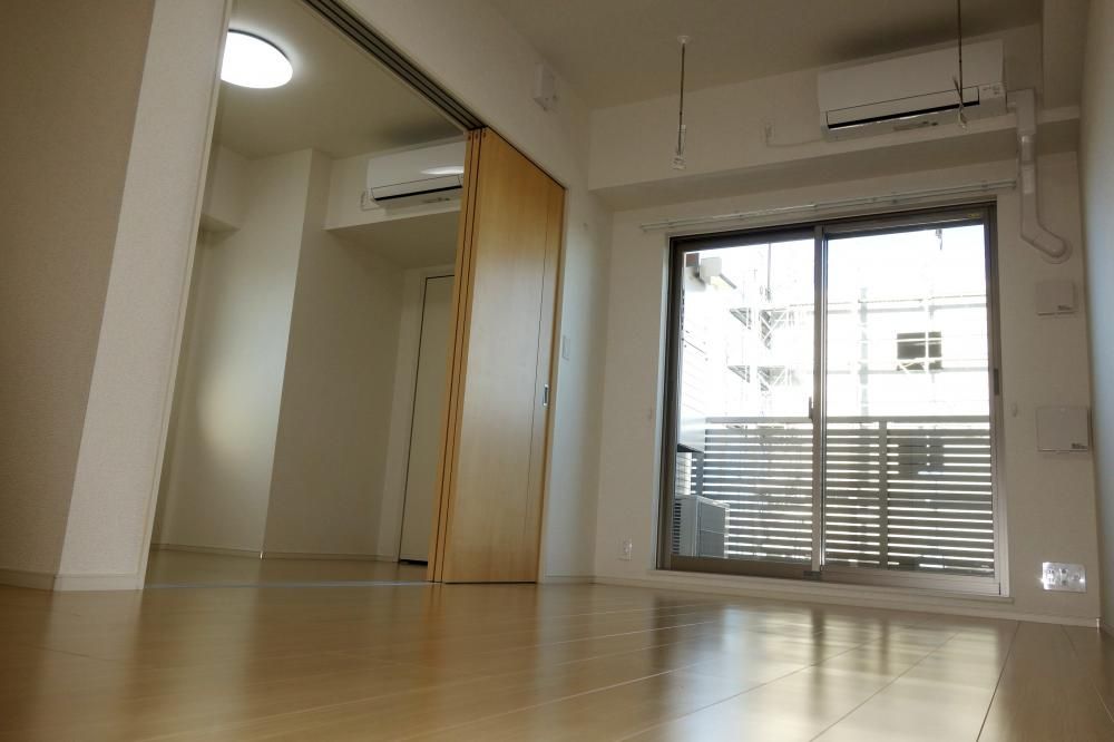 �y���ԁE���r���O�z�@